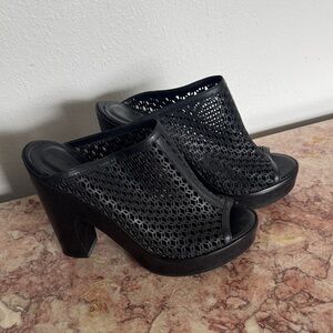 Pour La Victoire Black Perforated Peep-Toe Platform Mules